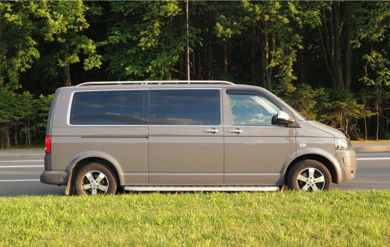 VW Caravelle 2011