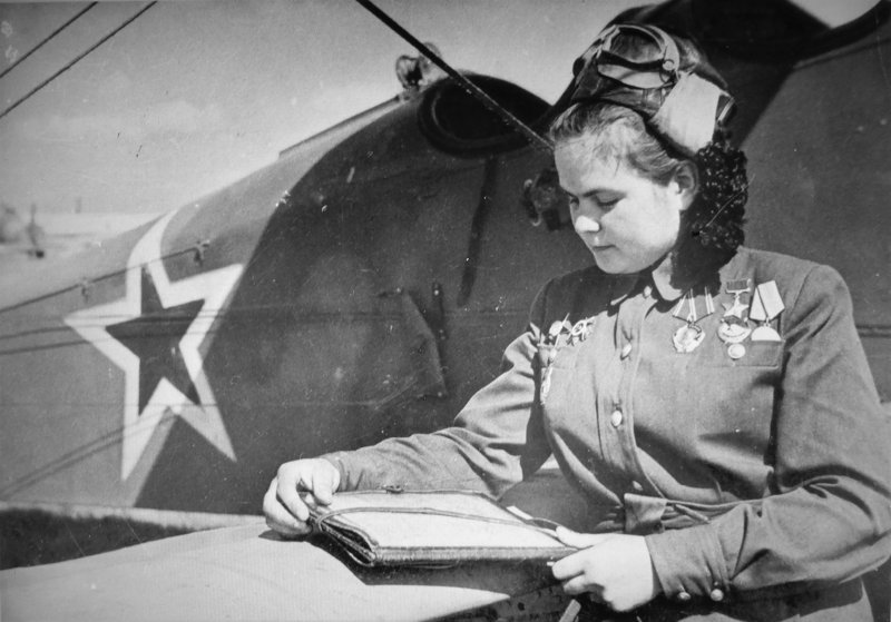 Лётчицы ночные ведьмы Рябова Екатерина