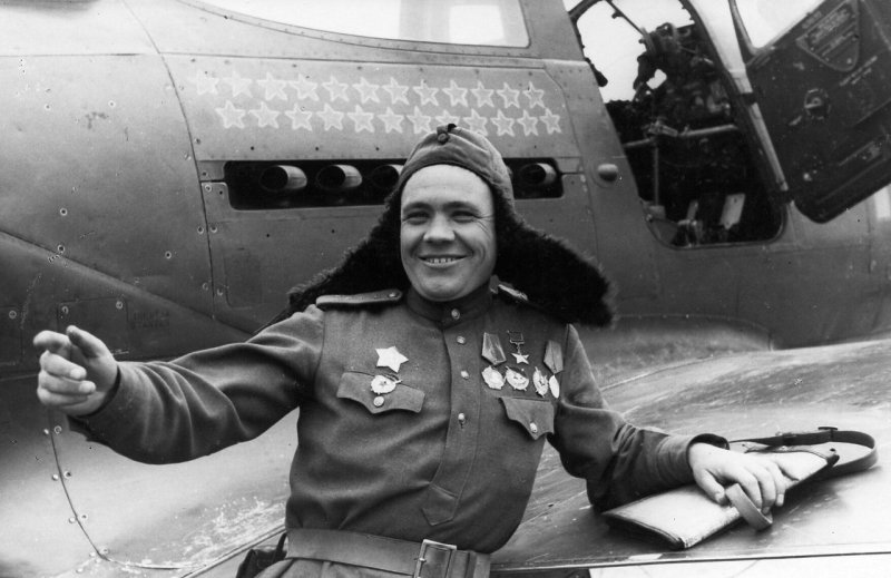 Гвардии Капитан герой советского Союза Павел Иосифович Чепинога