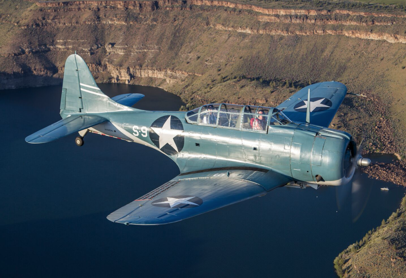 Самолет SBD 5 Dauntless