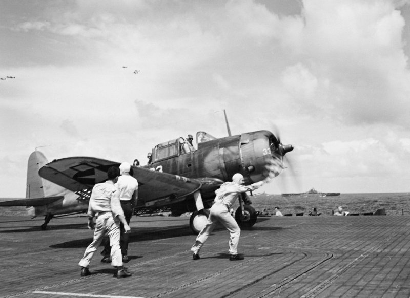 Самолет SBD 5 Dauntless