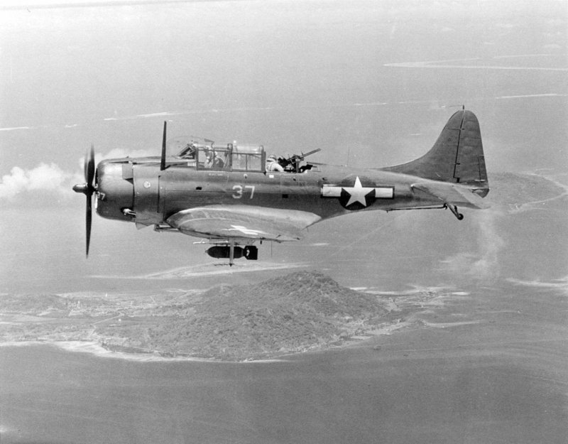 Бомбардировщик Douglas SBD
