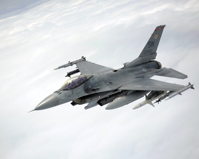 F 16 Falcon