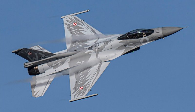 F-16 Fighting Falcon