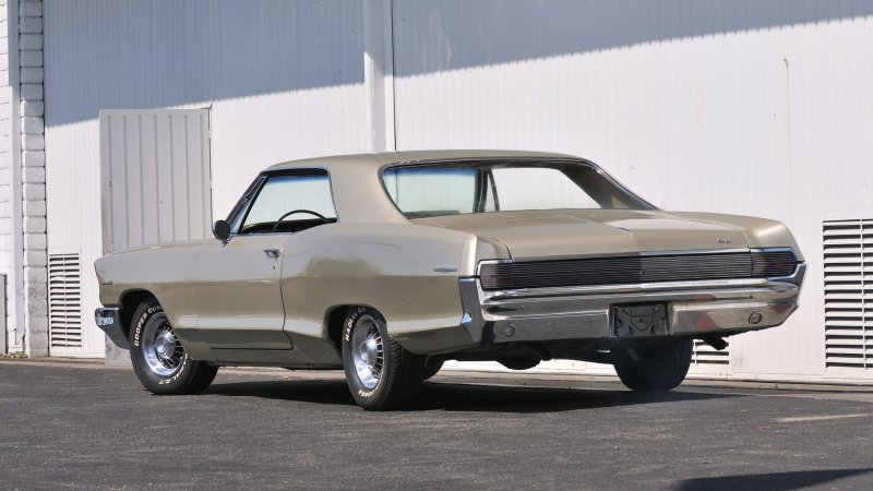 Pontiac Grand prix at, 1965