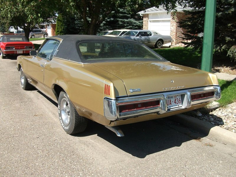 Pontiac 76