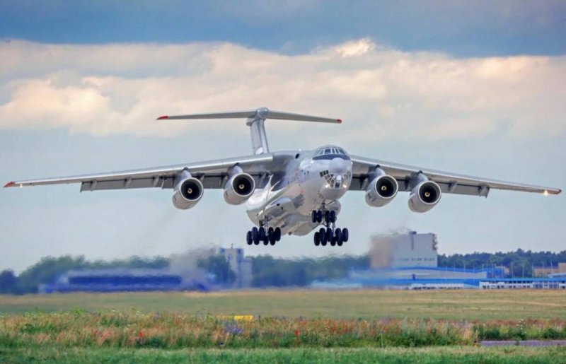 Ил-76 военно-транспортный самолёт