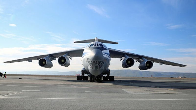 Ил 76 вид спереди