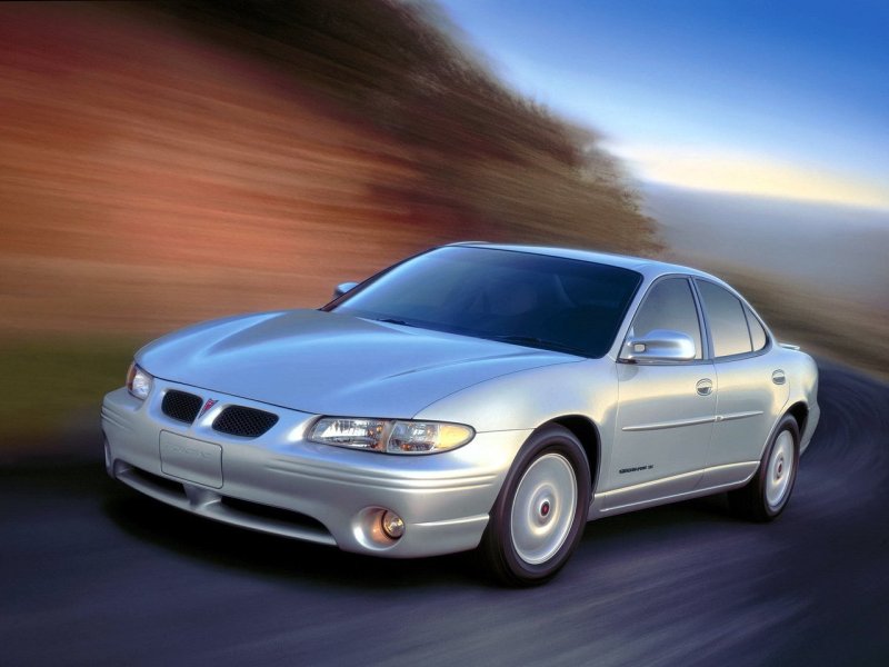 Pontiac Grand prix седан