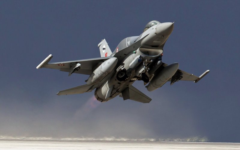 F-16 Fighting Falcon