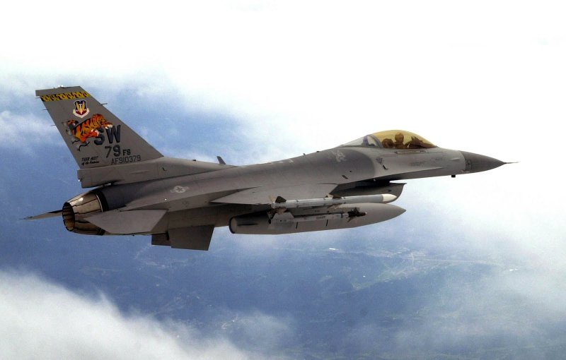 F 16 Falcon