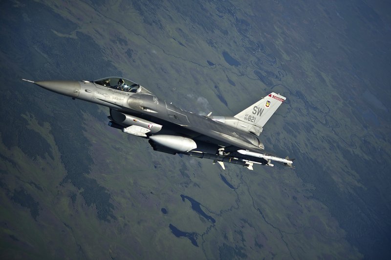 F 16 Falcon
