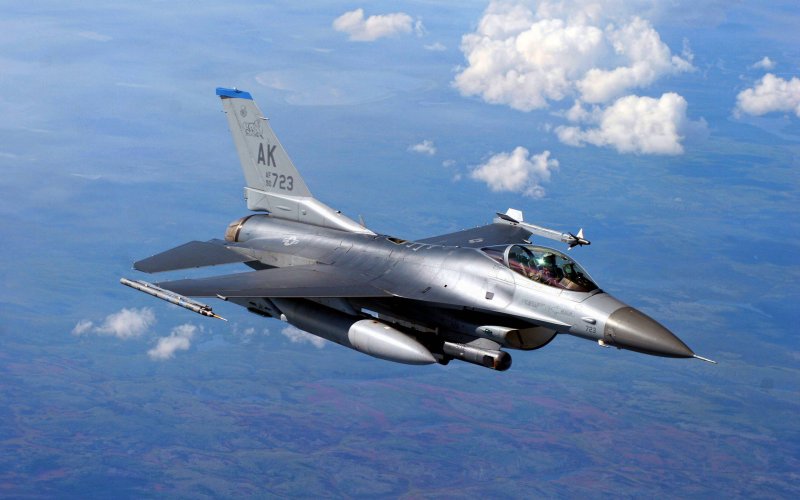 F 16 Falcon