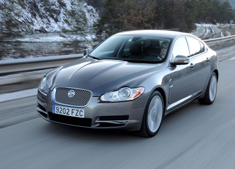 Ягуар XF 2010