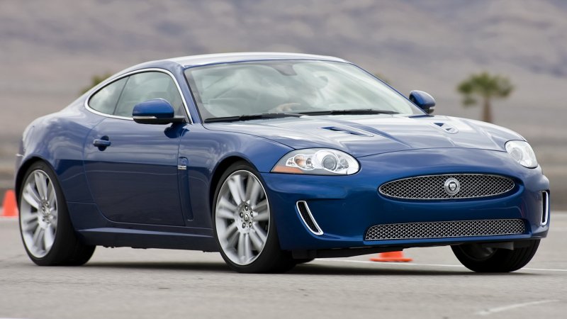 Ягуар XK XKR