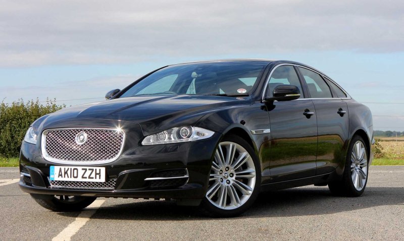 Ягуар седан XJ