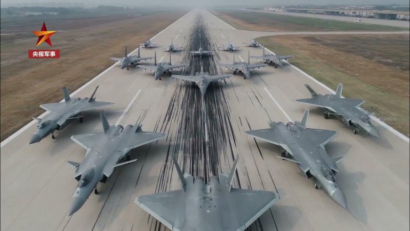 Истребитель-Невидимку пятого поколения j-20