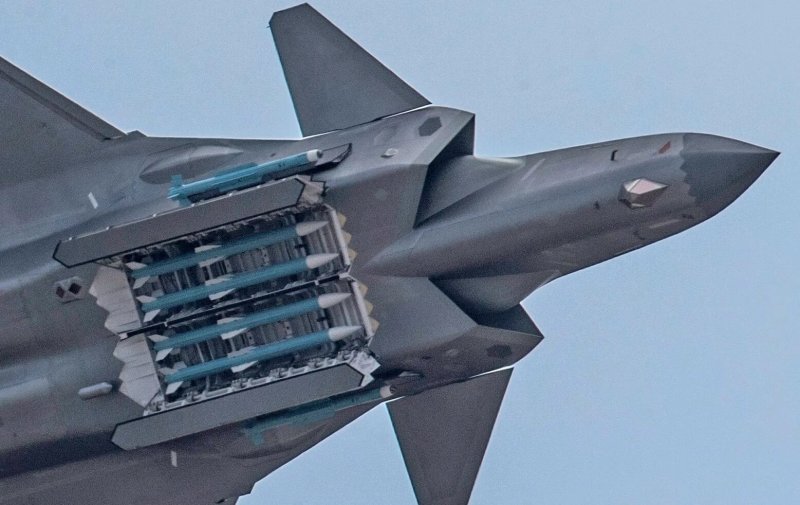 J-20 истребитель пятого поколения