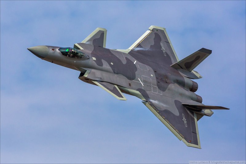 J-20 истребитель
