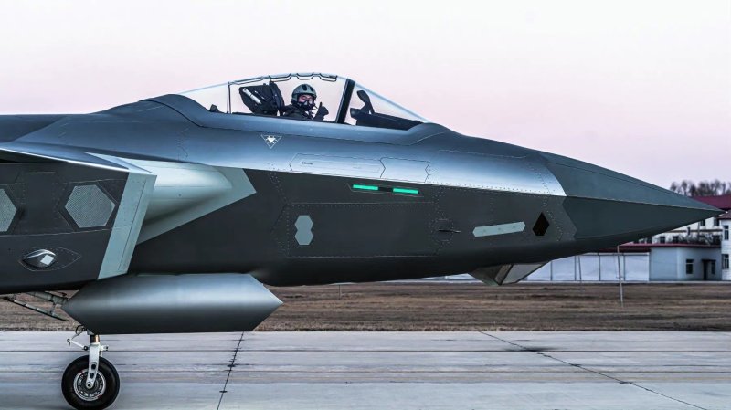J-20 истребитель