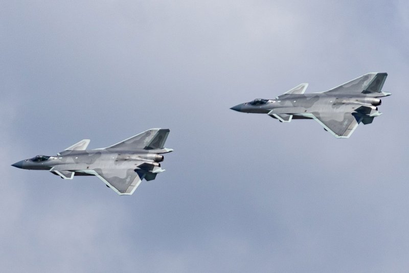 J-20 истребитель пятого поколения