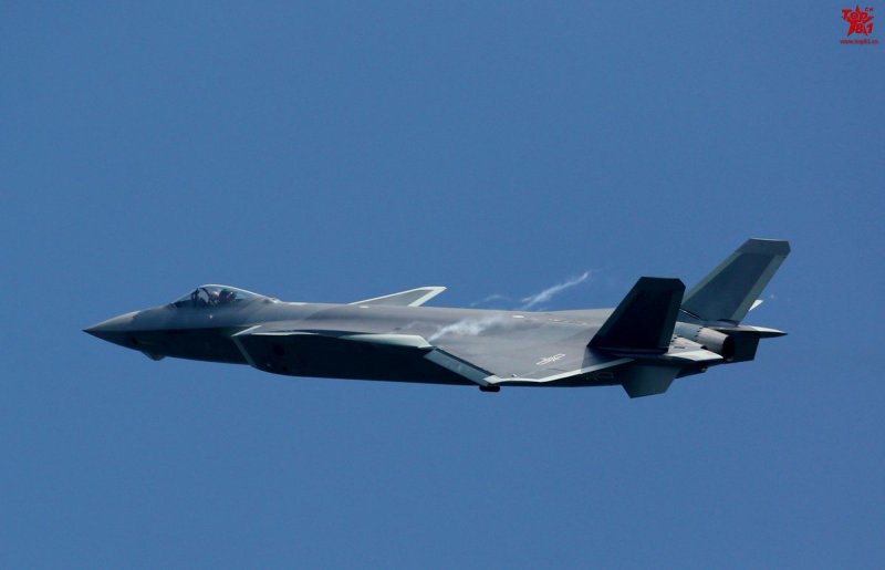 Китайский истребитель j-20