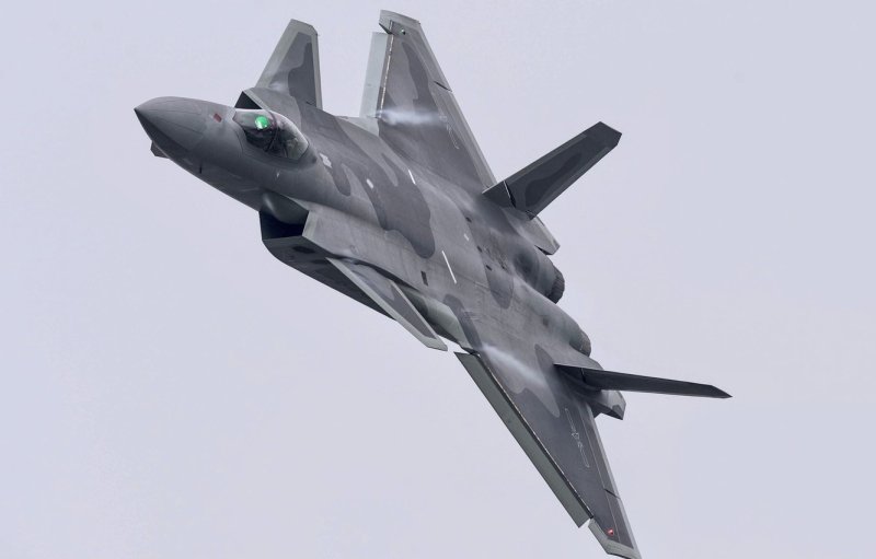 J-20 истребитель