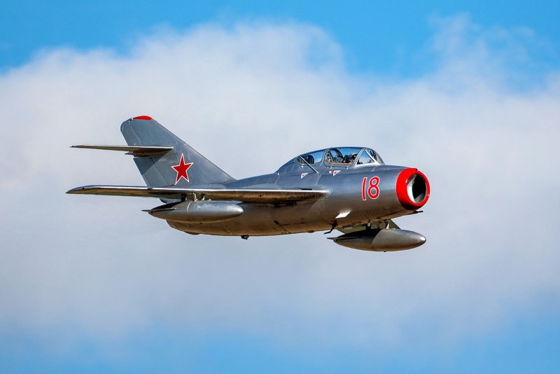 Mig 18