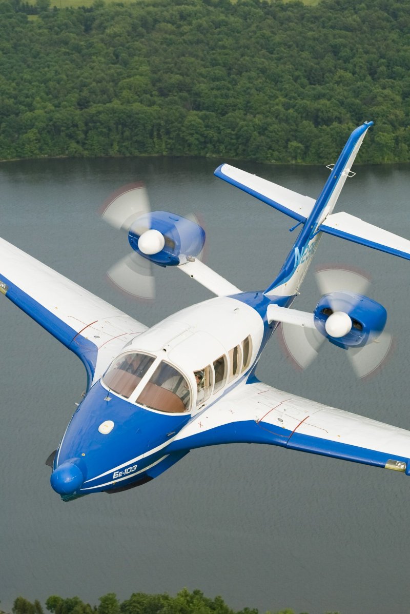Cessna двухмоторный гидроплан