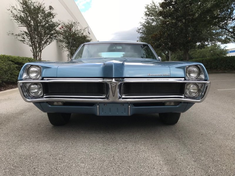 Pontiac Bonneville 1967 sedan
