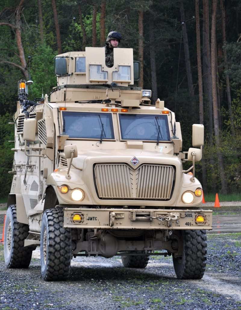 Бронемашина MAXXPRO MRAP