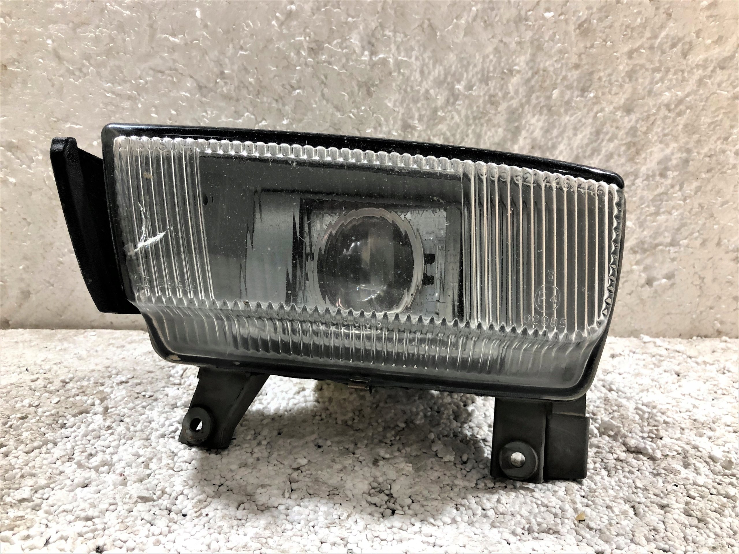 Opel omega b птф. Противотуманная фара омега б. Противотуманная фара омега б. Опель омега противотуманки. Левая птф омега а.