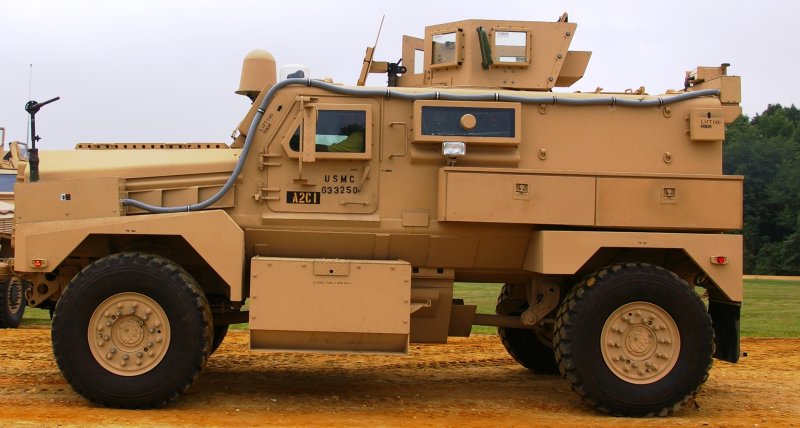 Бронеавтомобиль cougar 6x6 MRAP