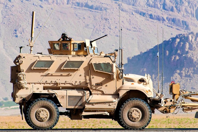 Бронеавтомобили MRAP "MAXXPRO"