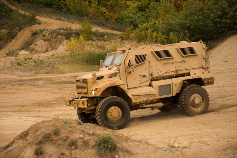 Бронеавтомобили MRAP "MAXXPRO"
