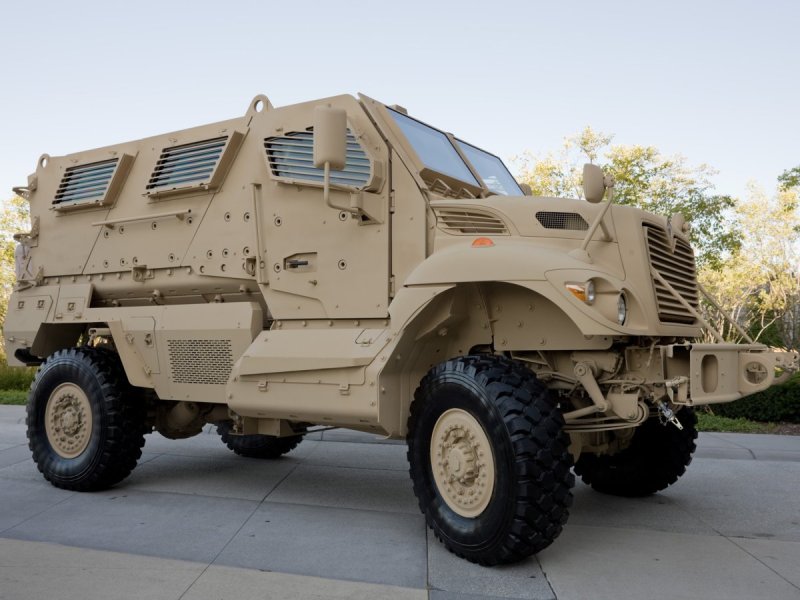 Бронемашина MAXXPRO MRAP