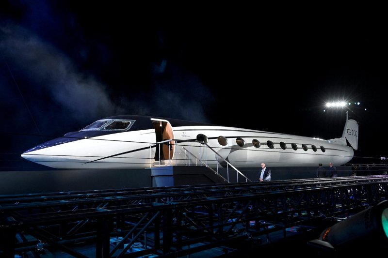 Бизнес-Джет Gulfstream g700