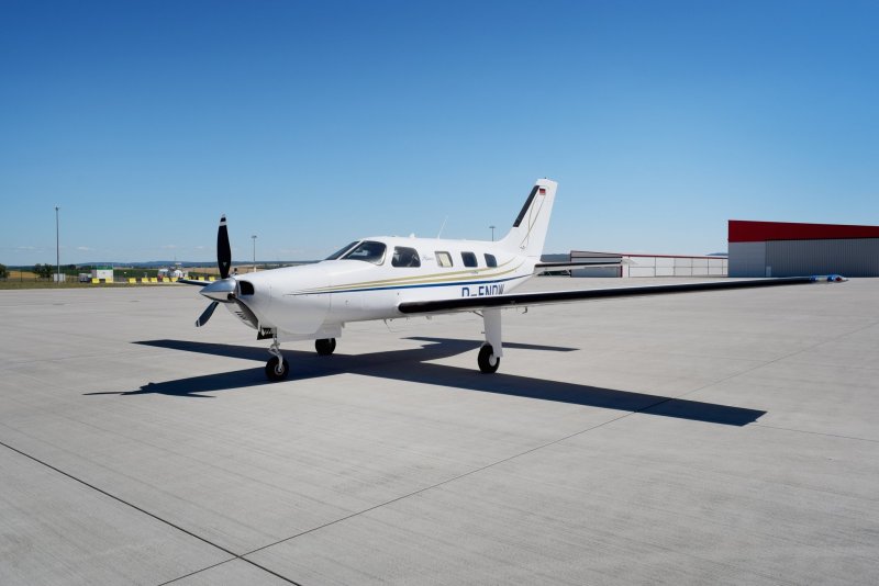 Hangar + Piper Malibu