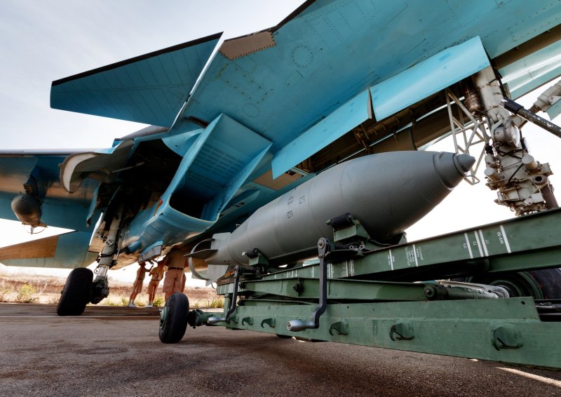 Су-34 с бомбами