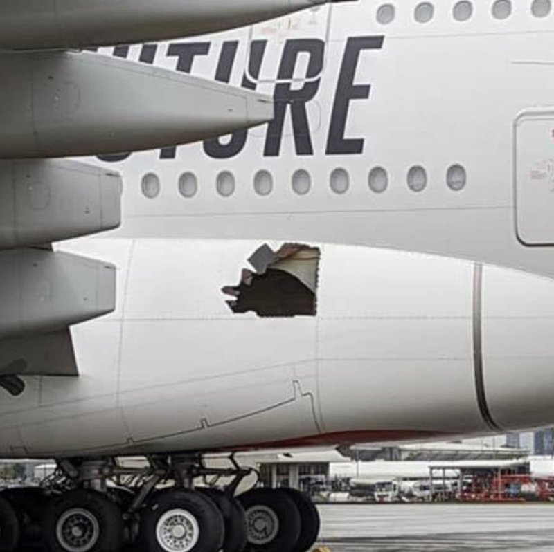 Самолёт Airbus а 380 Дубайские авиалинии