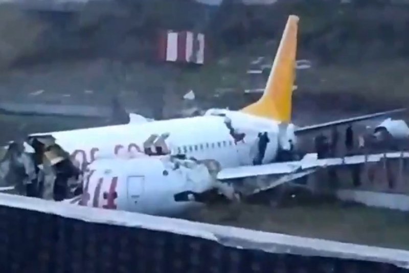 Катастрофа Boeing 737 в Стамбуле