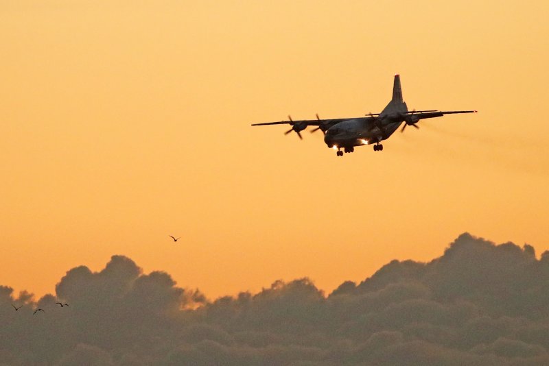 Самолет АН 12