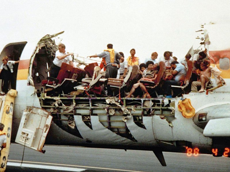 Рейс 243 Гонолулу 1988