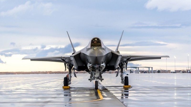 F 35 истребитель