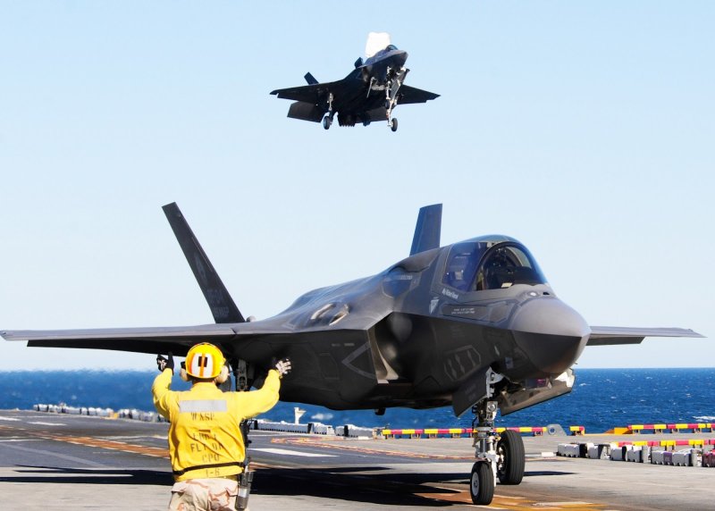 Стелс f35