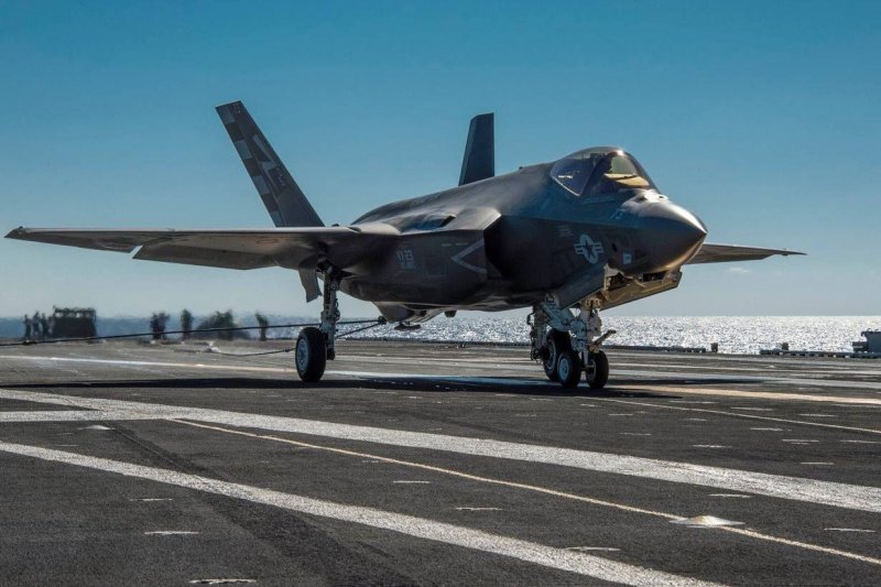 F-35c палубный истребитель
