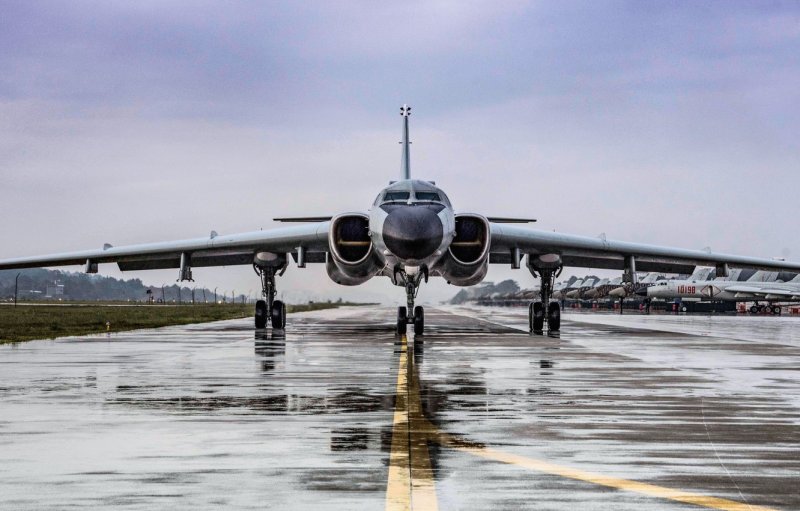 Ту-16 реактивный самолёт
