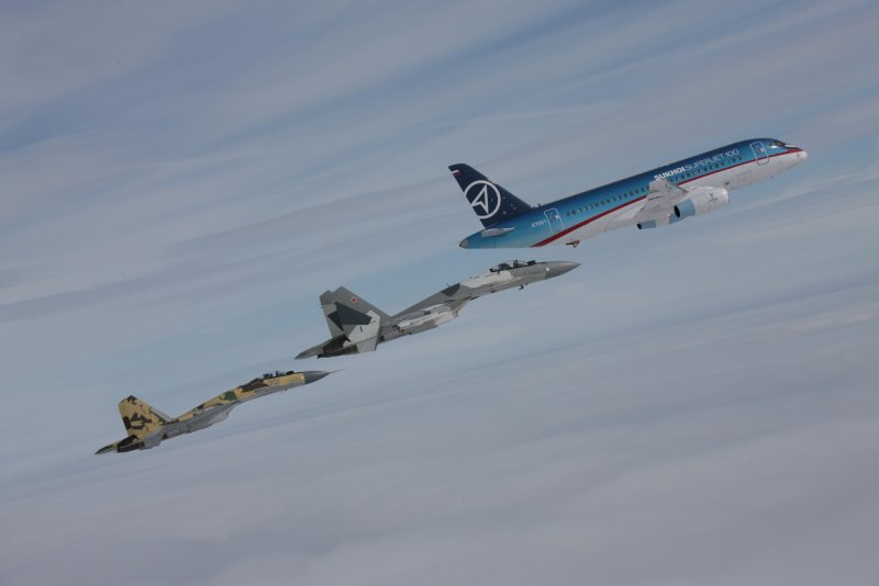 Су 35 и SSJ 100
