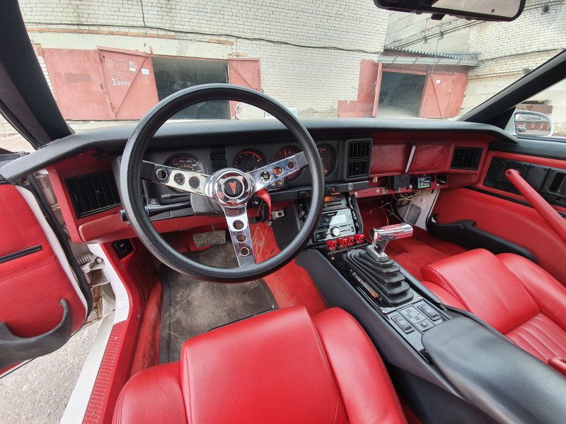 Pontiac Firebird 3 салон