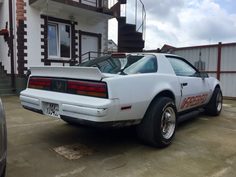 Pontiac Firebird 1982